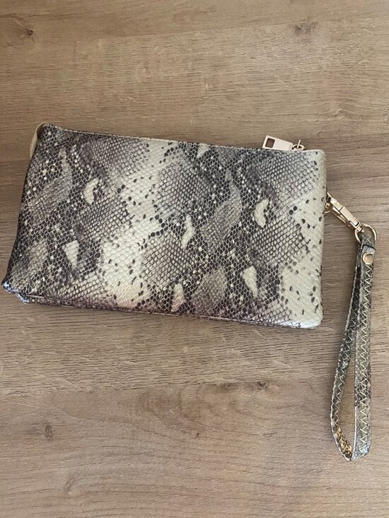 Unknown Handbags - Gold Snake-Print Faux Leather Wristlet Clutch With Zipper Closure